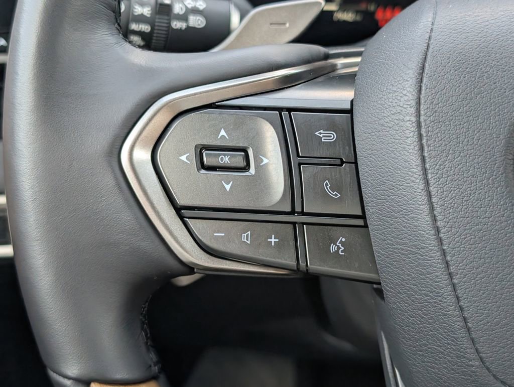 Used 2025 Lexus RX 350 Premium w/ Accessory Package (Z1) FWD image 20