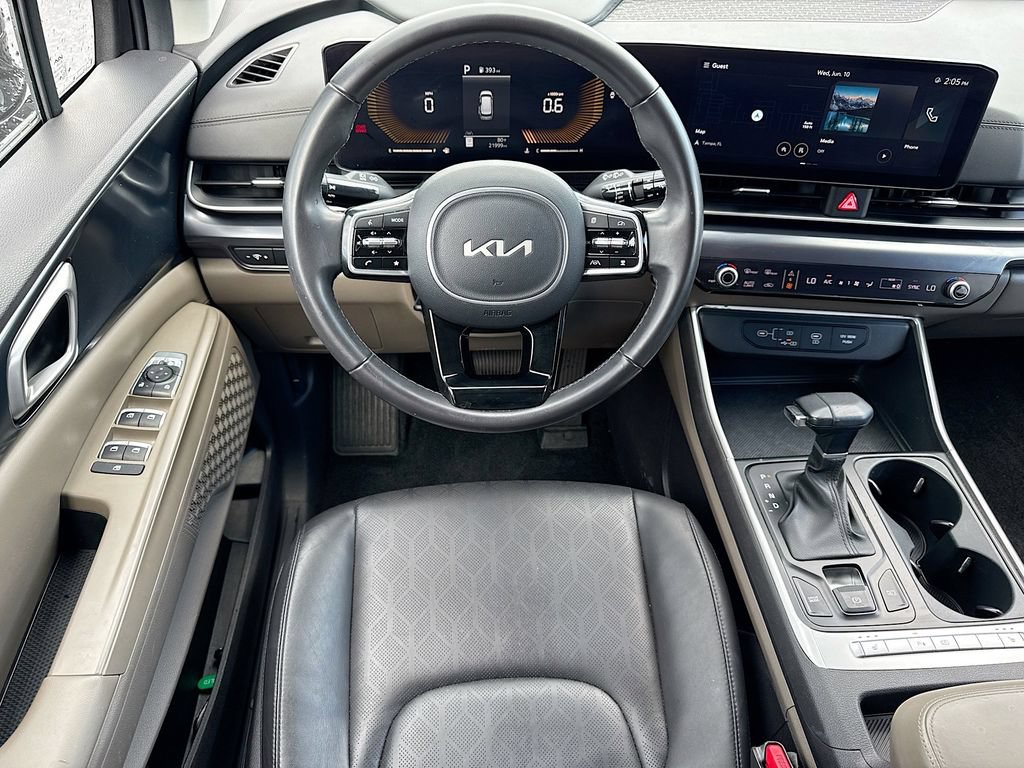 Certified 2025 Kia Carnival FWD image 15