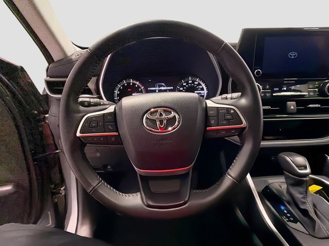 Certified 2026 Toyota Highlander XLE AWD/4WD image 11