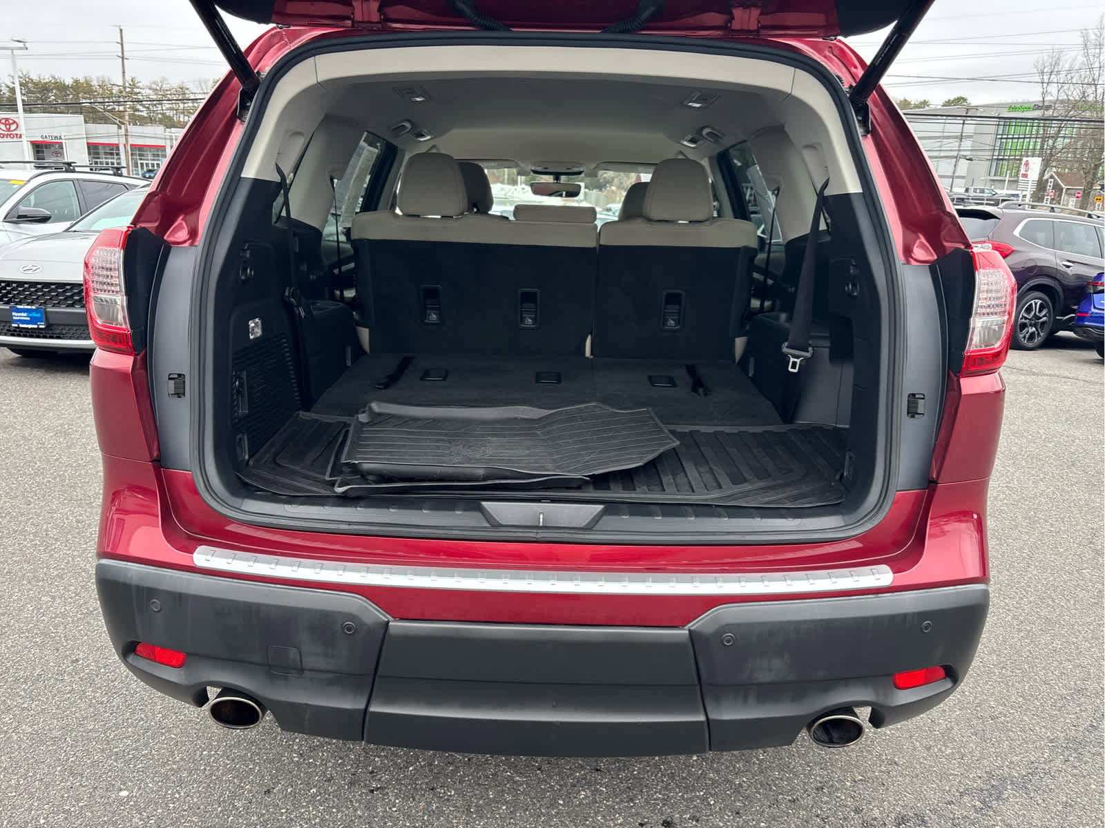Used 2019 Subaru Ascent Premium image 34