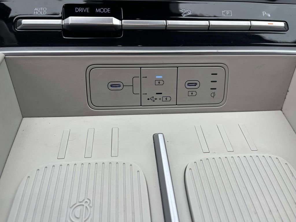 Used 2025 Hyundai Santa Fe SEL image 25