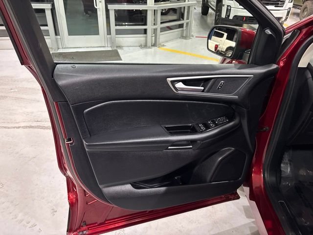 Used 2019 Ford Edge SEL w/ Equipment Group 201A FWD image 14