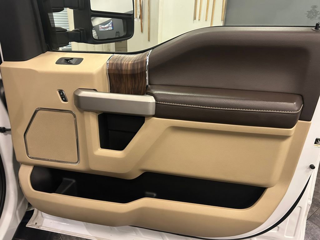 Used 2019 Ford F150 Lariat image 16