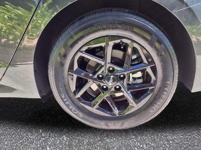 Used 2025 Kia K5 LXS FWD image 6