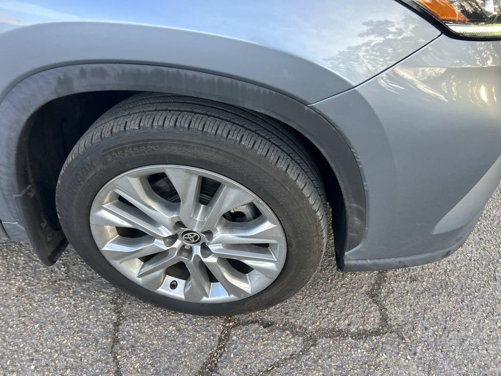 Certified 2020 Toyota Highlander Limited image 12