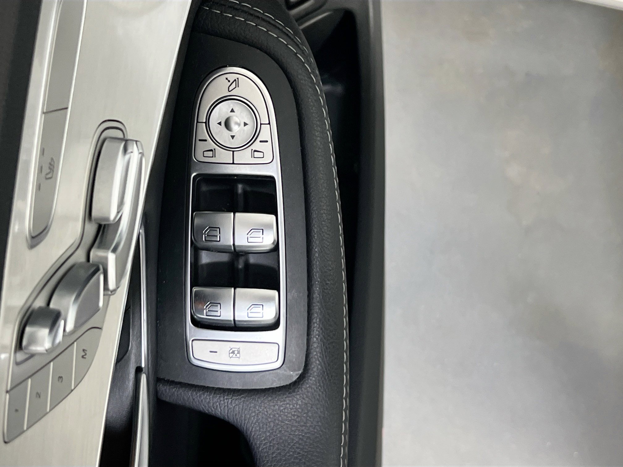 Used 2018 Mercedes-Benz C 300 4MATIC Sedan image 17