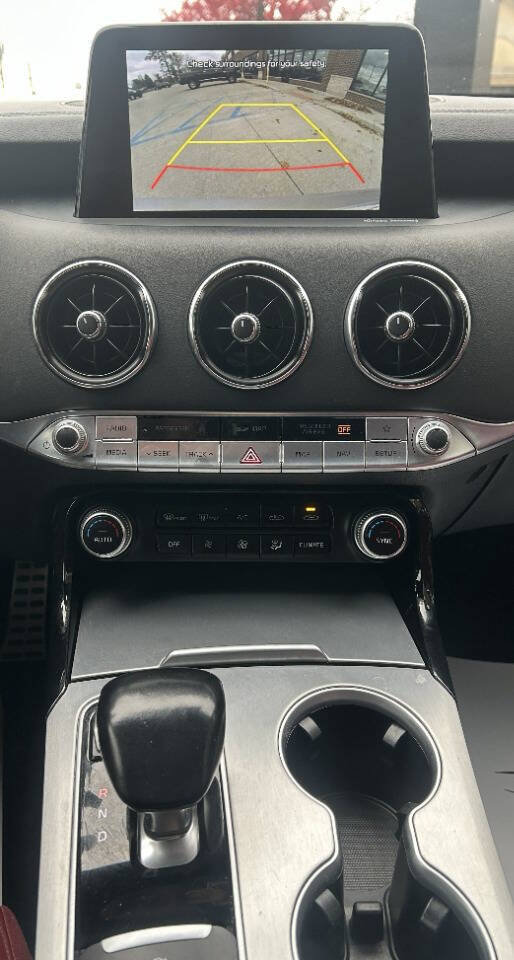 Used 2018 Kia Stinger GT2 image 21