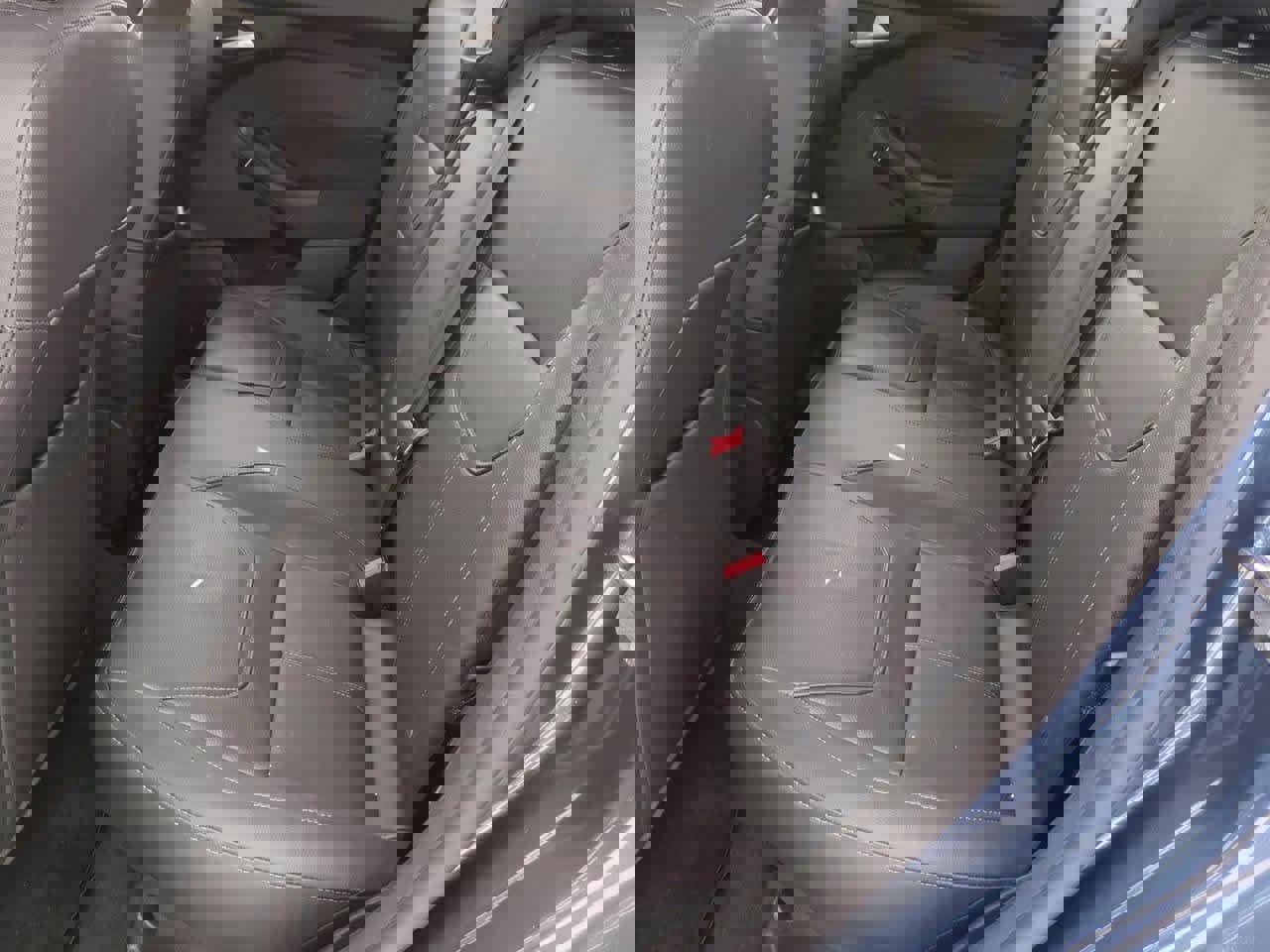 Used 2018 Ford Focus Titanium image 19