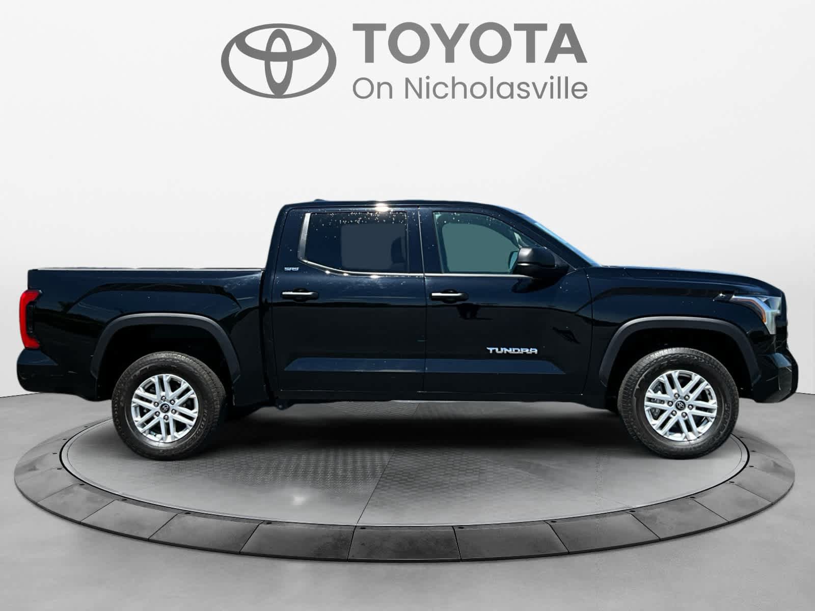 Used 2024 Toyota Tundra SR5 AWD/4WD image 6