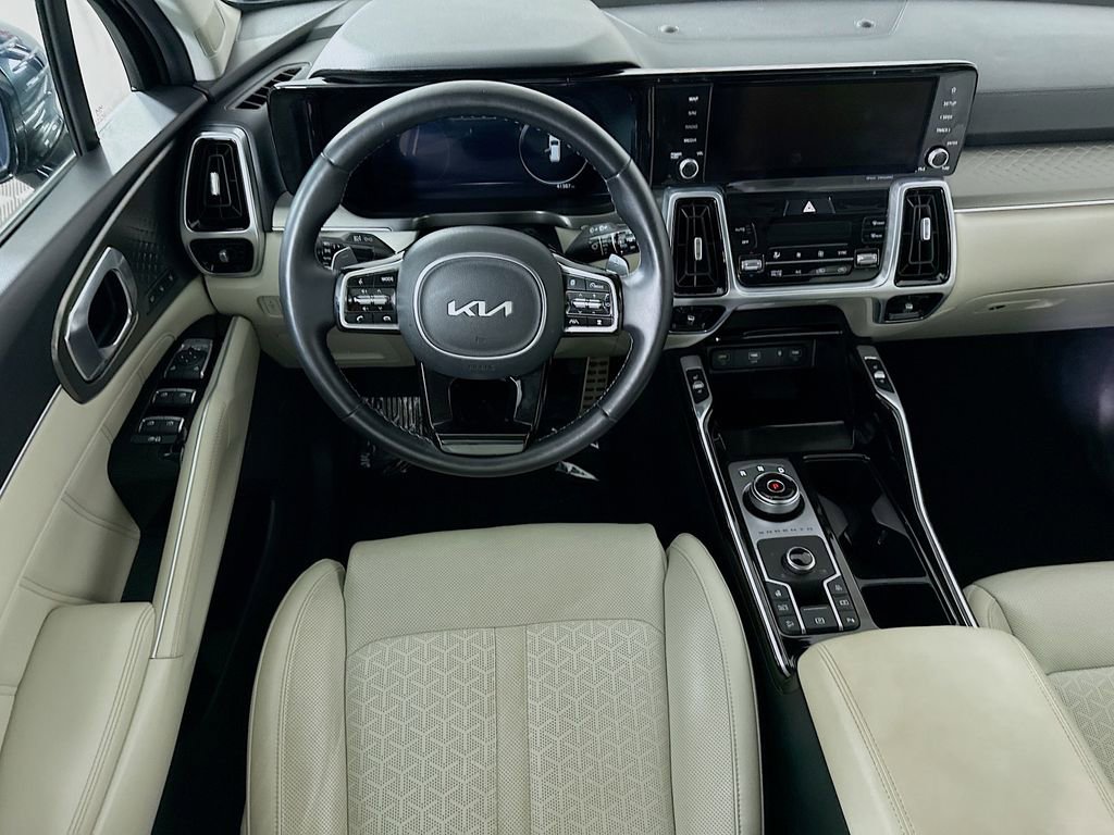 Used 2022 Kia Sorento SX Prestige image 3