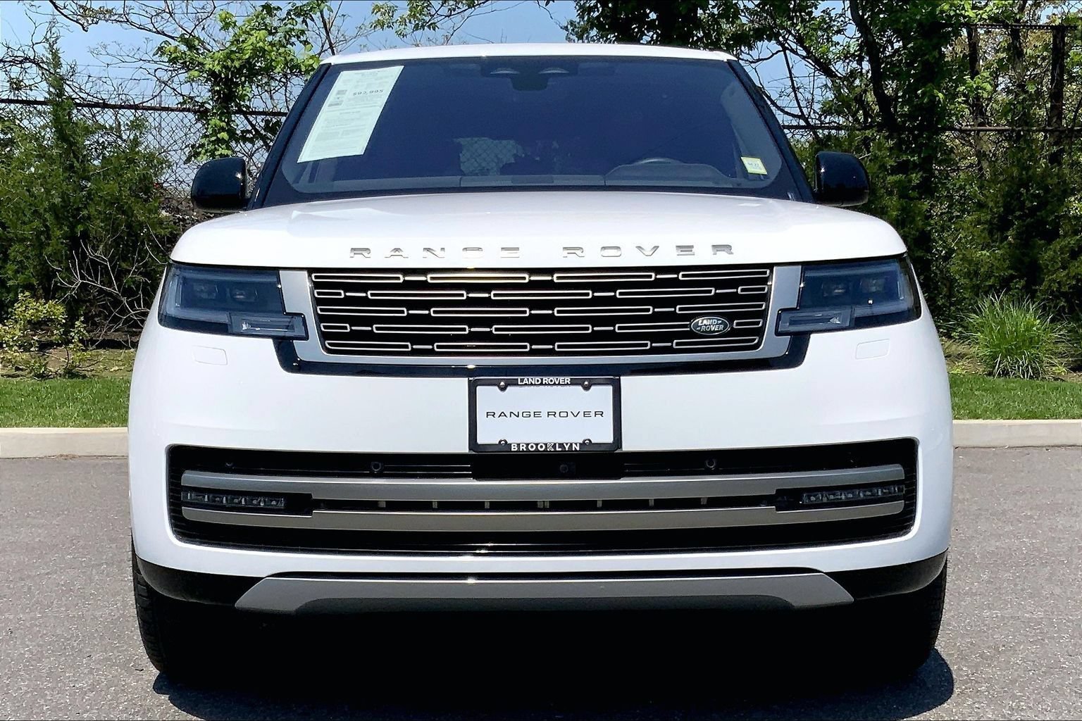 Used 2023 Land Rover Range Rover SE AWD/4WD image 3
