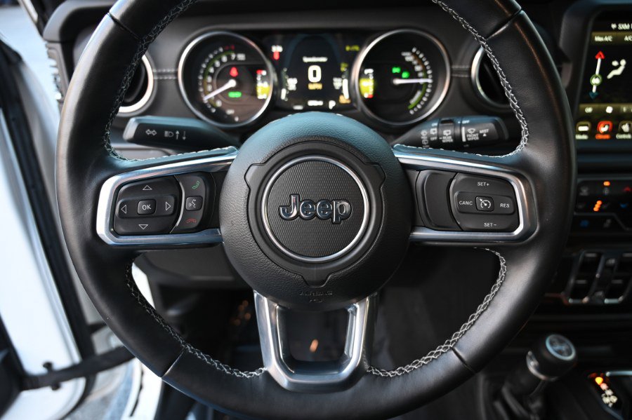 Used 2022 Jeep Wrangler Unlimited Sahara w/ Cold Weather Group image 26