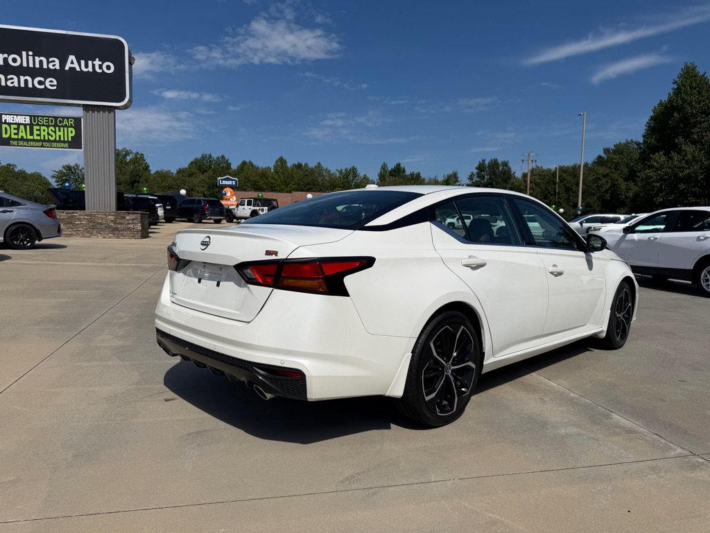 Used 2024 Nissan Altima 2.5 SR w/ SR Premium Package FWD image 4