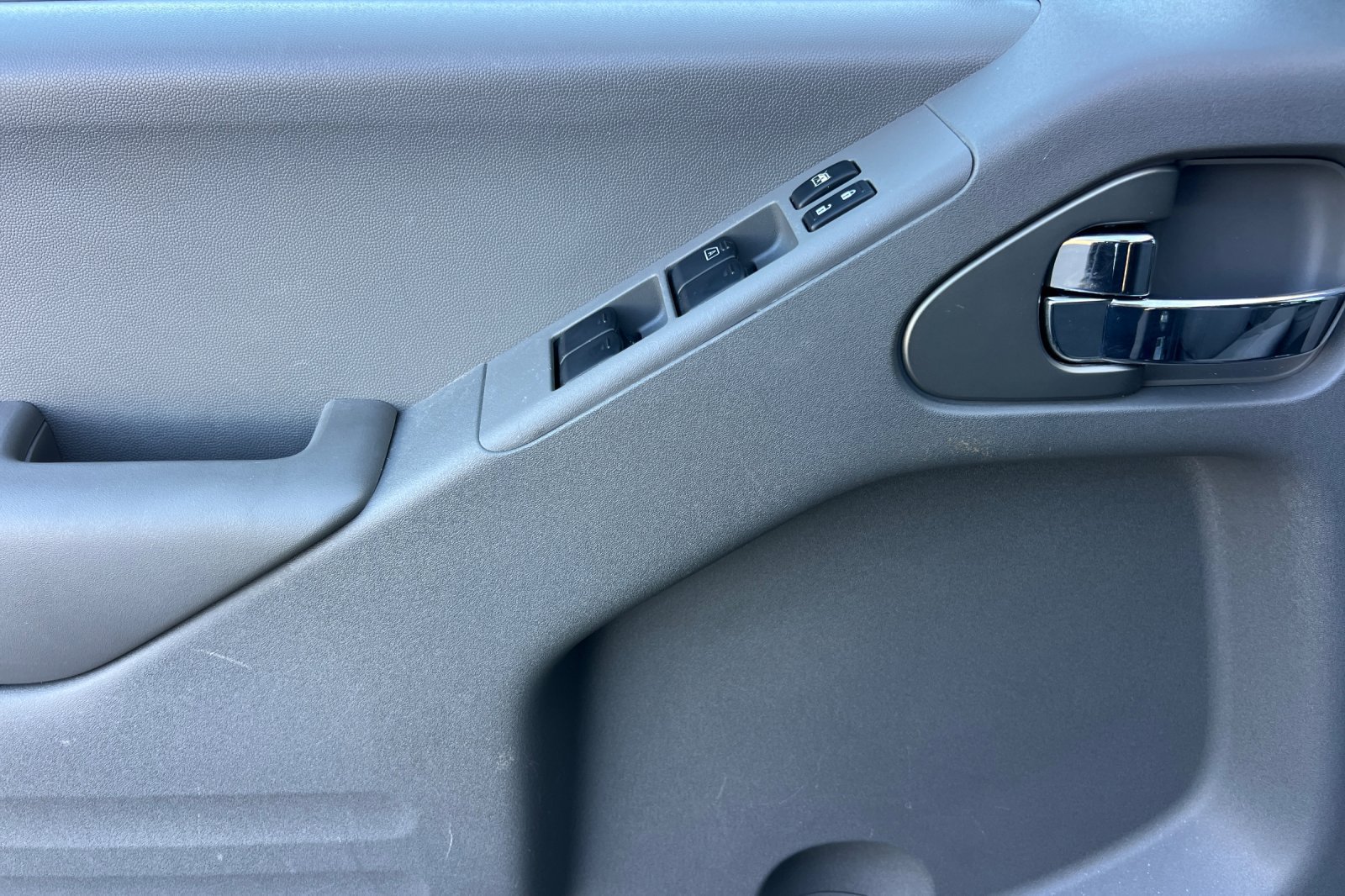 Used 2019 Nissan Frontier SV RWD image 11