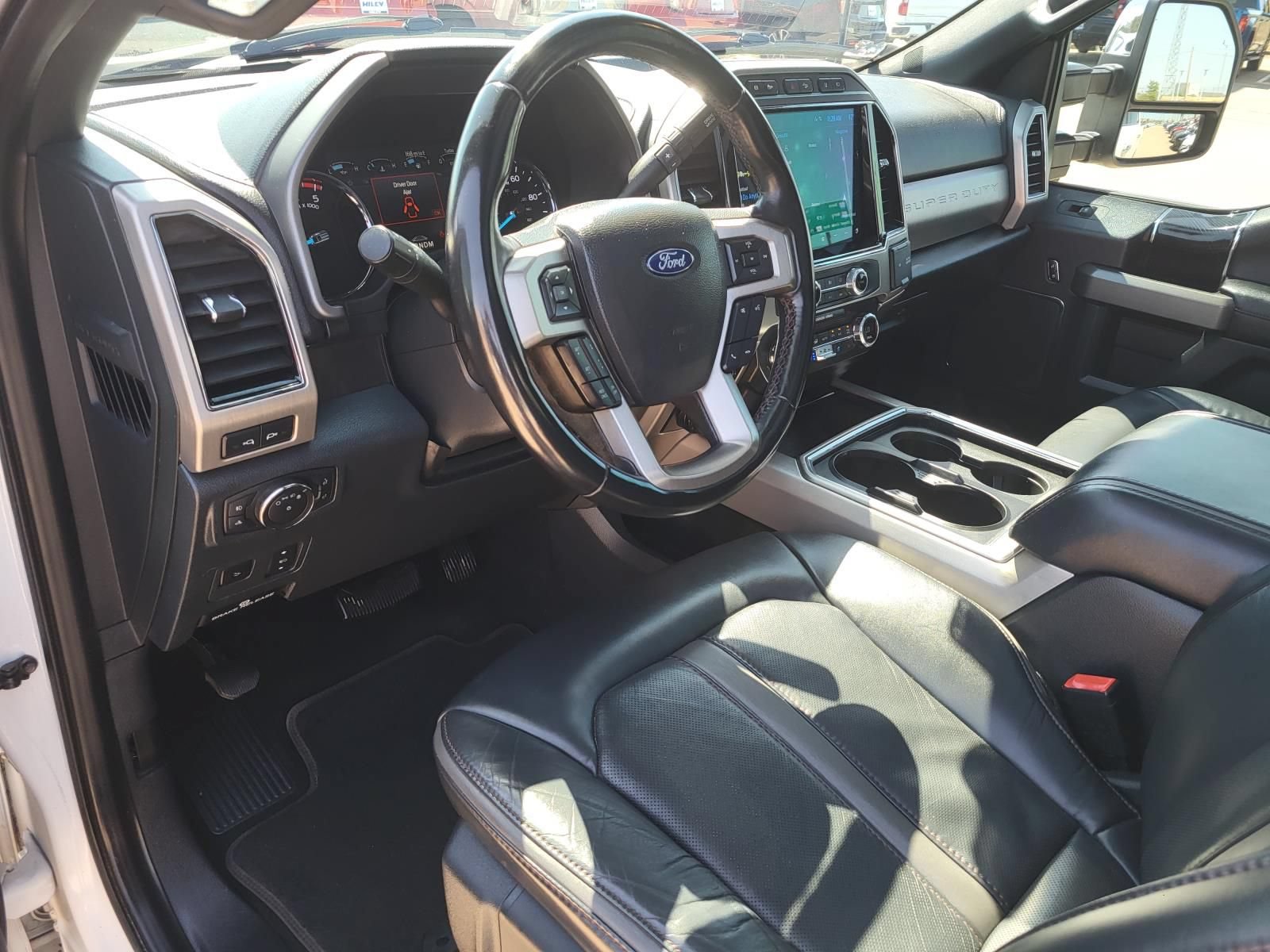 Used 2022 Ford F250 Platinum w/ FX4 Off-Road Package AWD/4WD image 20