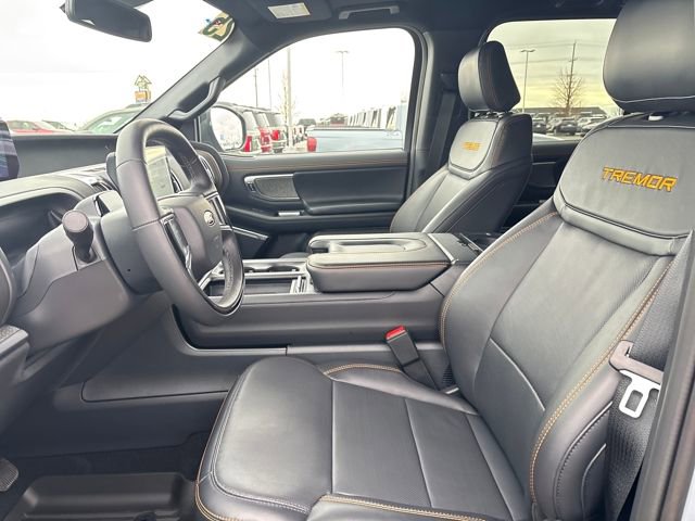 Used 2025 Ford Expedition Tremor image 9