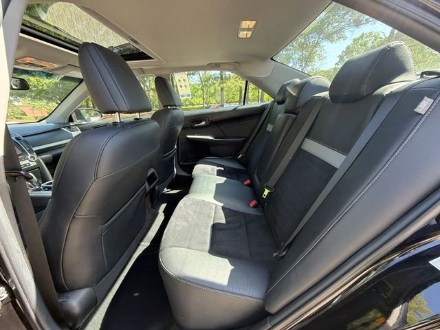 Used 2014 Toyota Camry SE w/ Leather Package FWD image 24