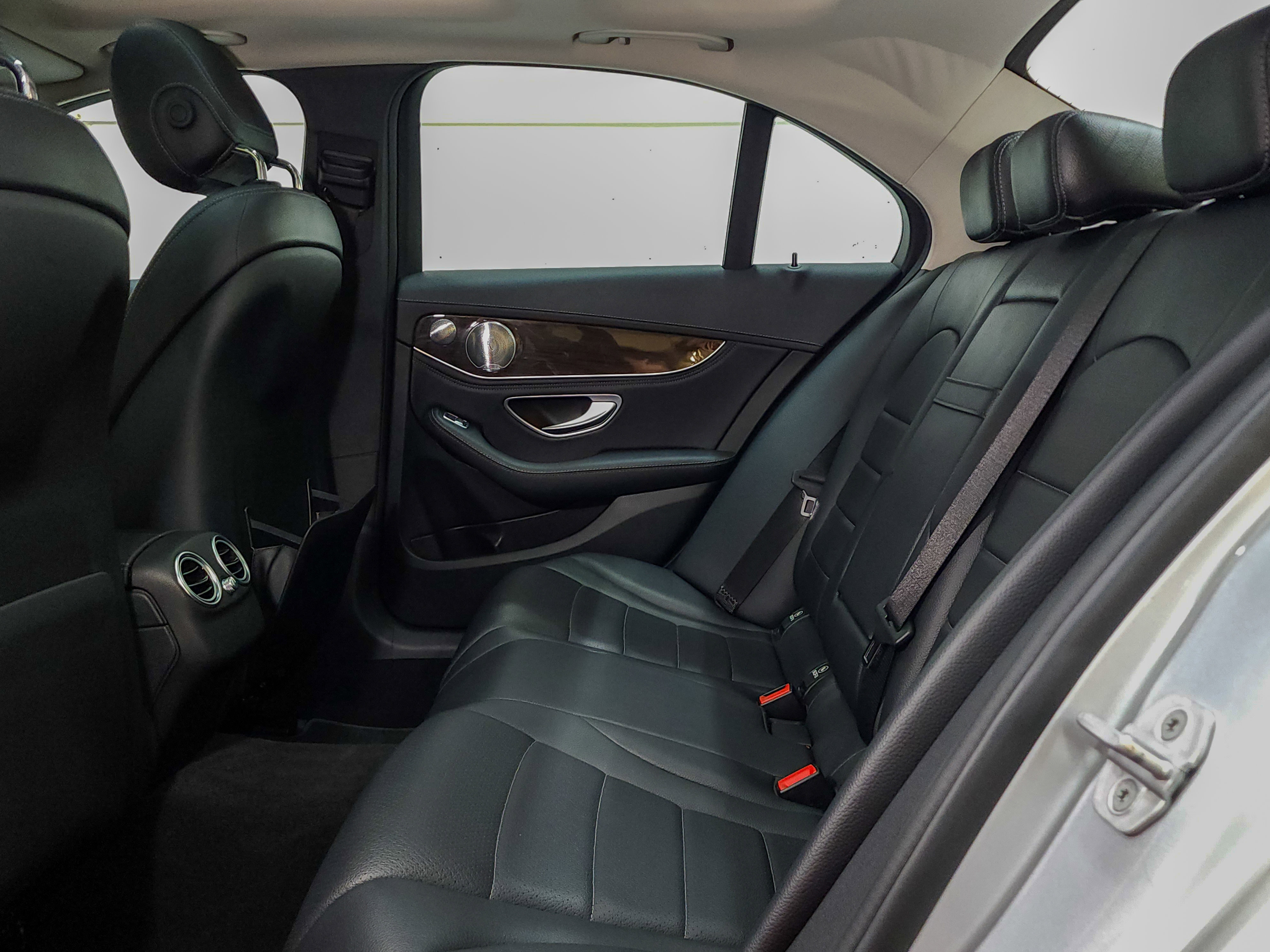 Used 2015 Mercedes-Benz C 300 4MATIC Sedan image 43