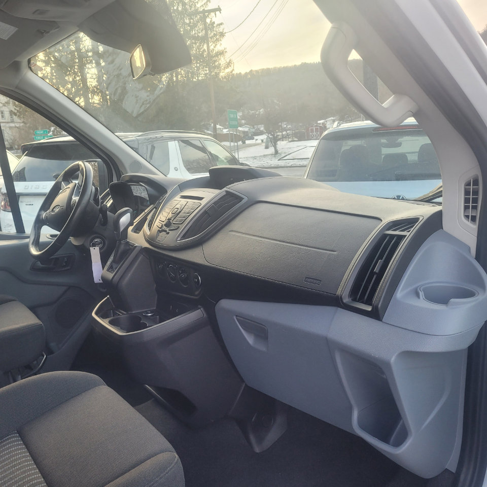 Used 2016 Ford Transit 150 XL image 23
