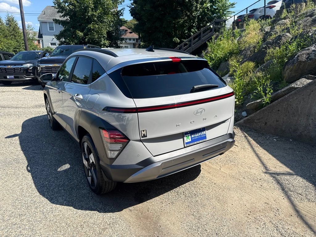 Certified 2025 Hyundai Kona Limited AWD/4WD image 4