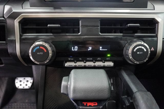 Used 2025 Toyota Tacoma TRD Sport AWD/4WD image 16