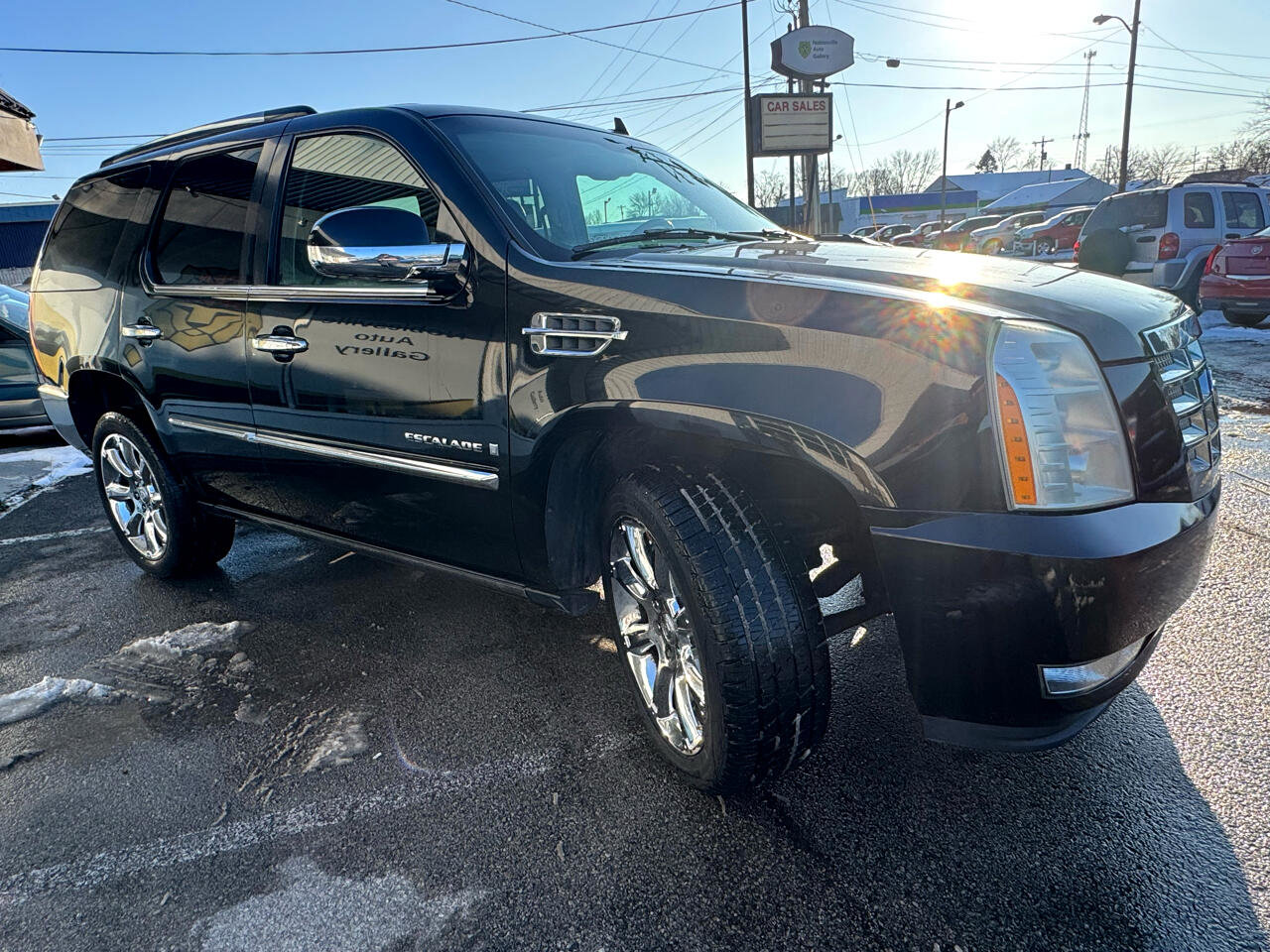Used 2007 Cadillac Escalade AWD w/ Information Package image 8