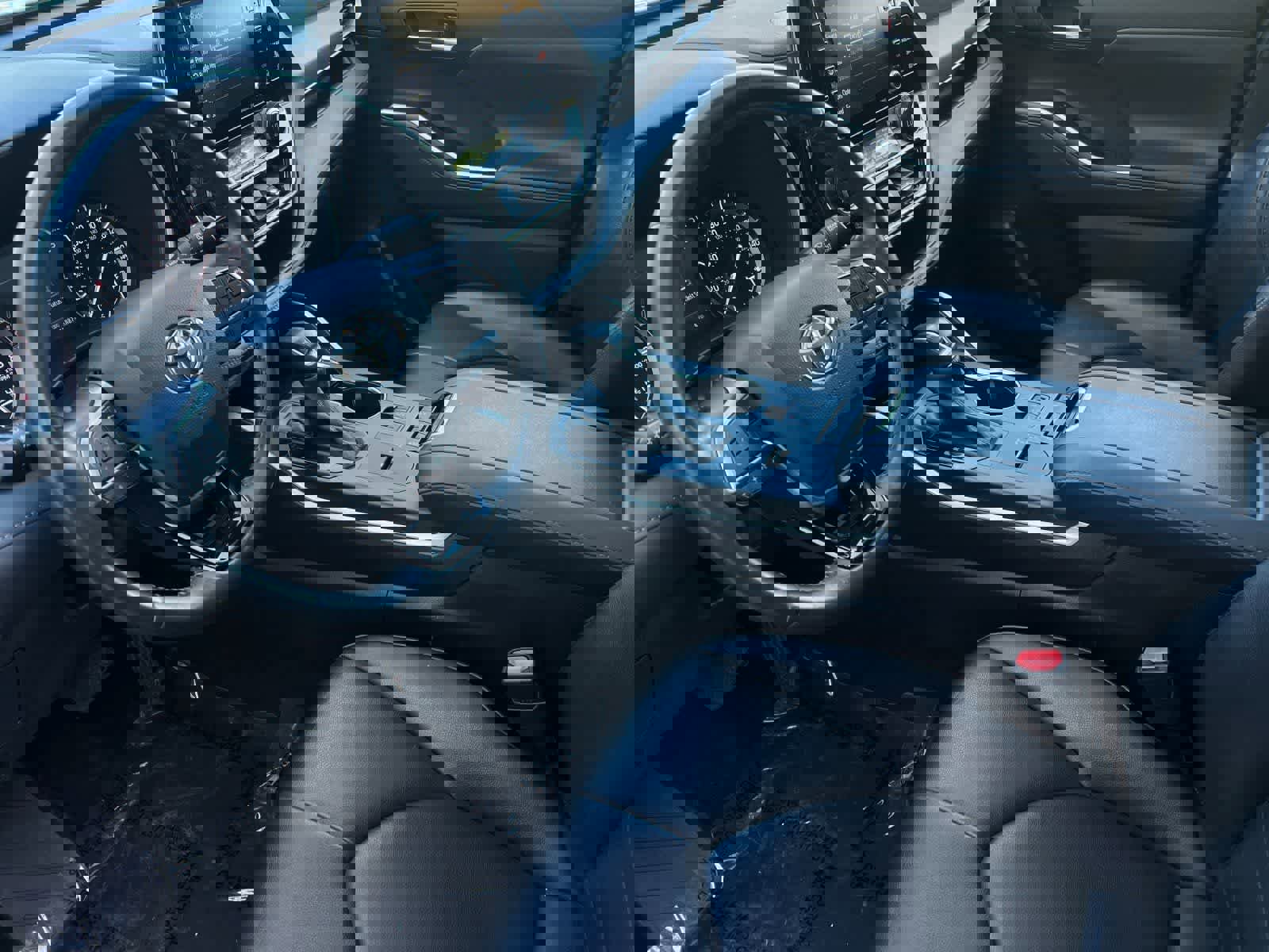 Used 2021 Toyota Highlander XLE image 12