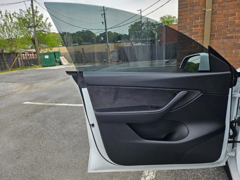 Used 2021 Tesla Model Y Long Range image 32