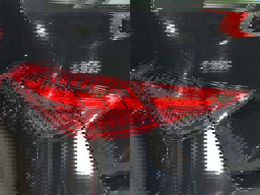 Used 2022 Mercedes-Benz C 300 4MATIC Sedan image 12