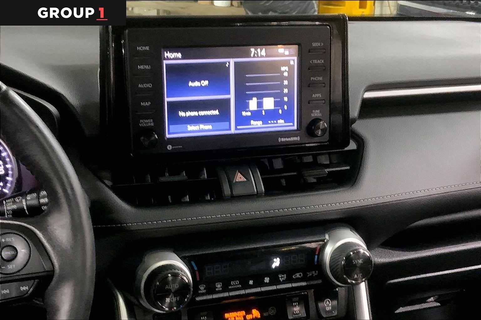 Used 2022 Toyota RAV4 XLE w/ Convenience Package image 7