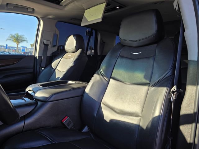Used 2019 Cadillac Escalade Premium Luxury AWD/4WD image 18