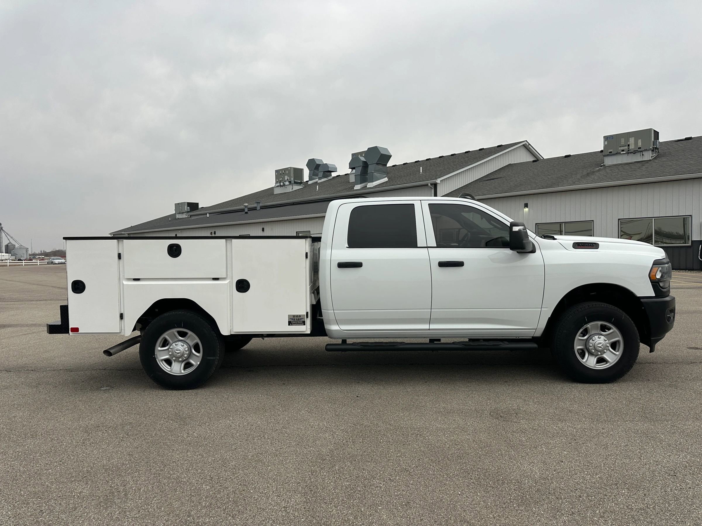 Used 2023 RAM 3500 Tradesman image 7