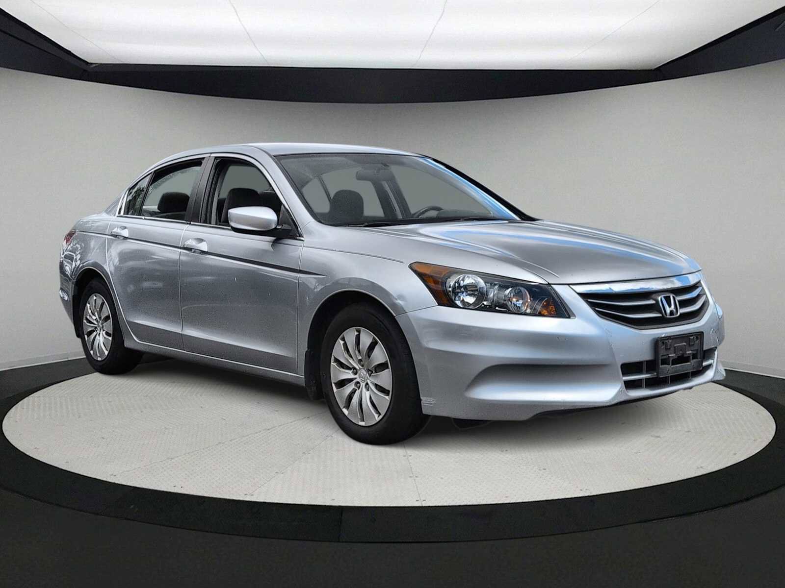 Used 2011 Honda Accord LX image 2