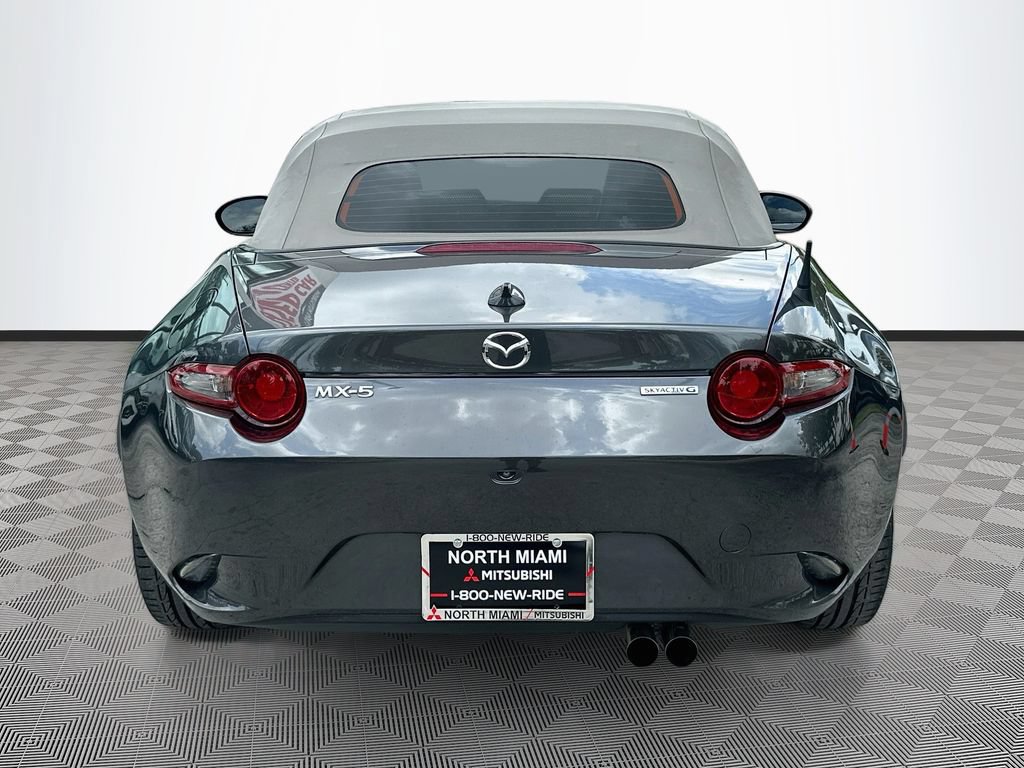 Used 2020 MAZDA MX-5 Miata Grand Touring RWD image 6