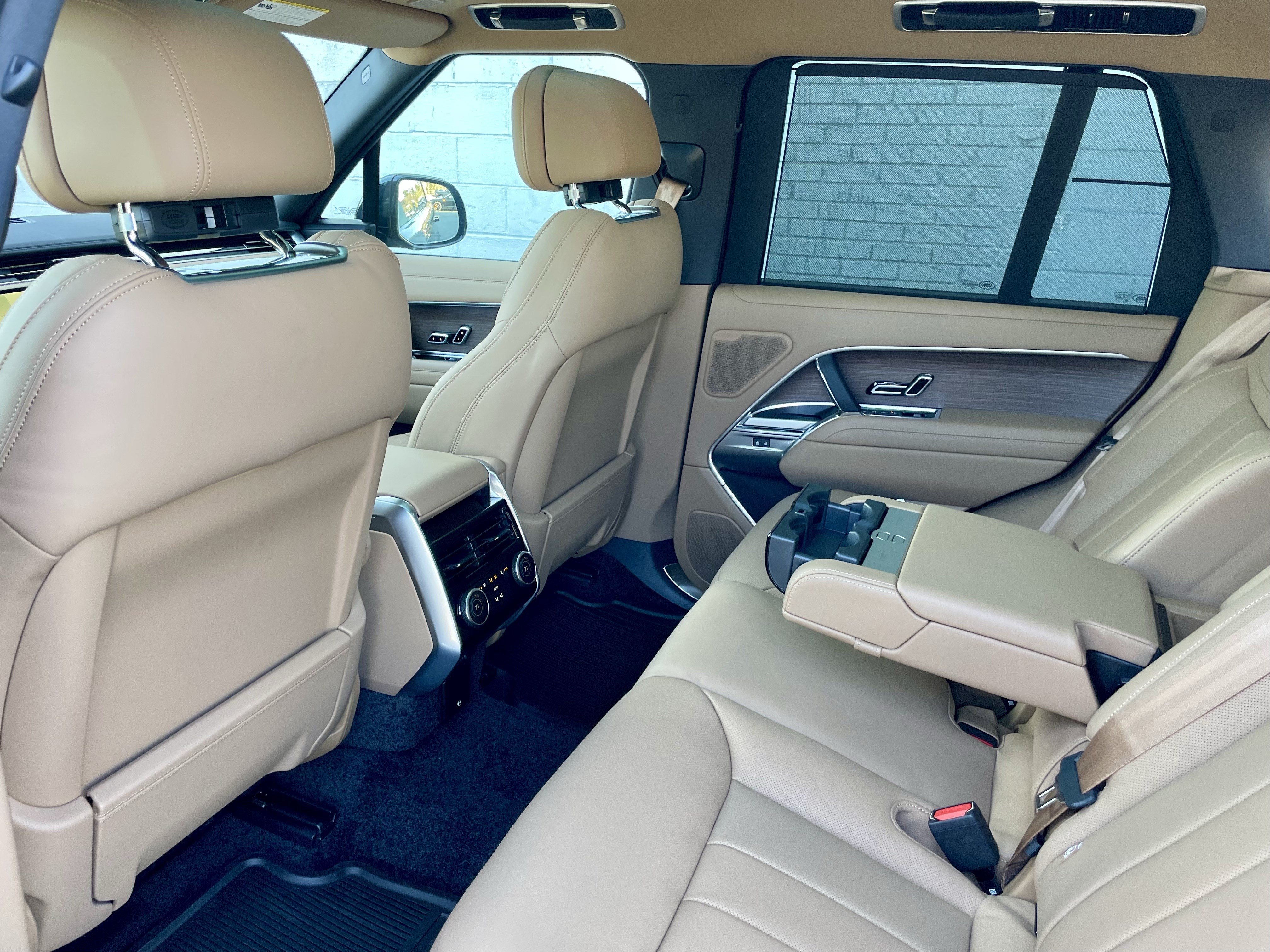 New 2027 Land Rover Range Rover SE AWD/4WD image 30