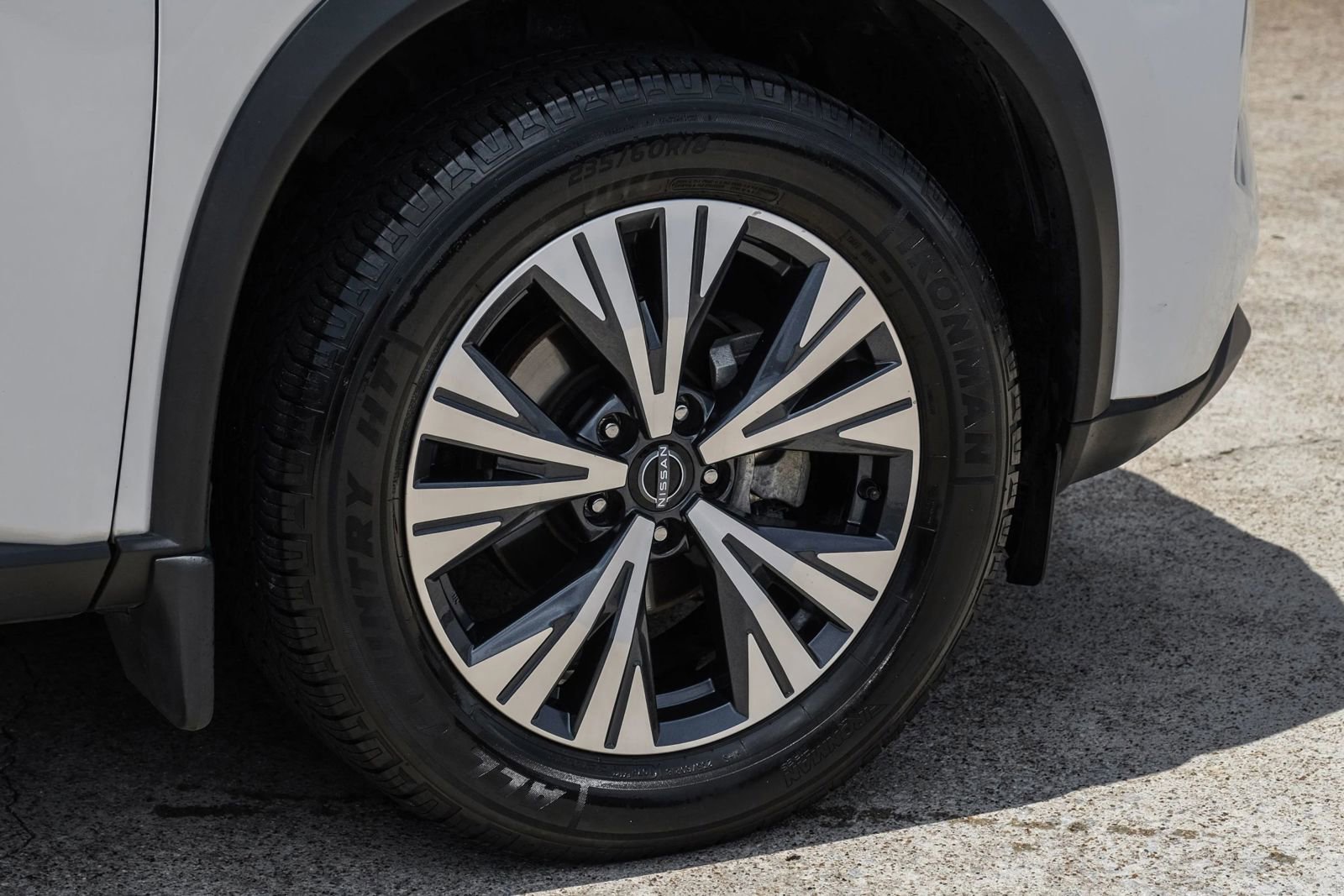Used 2023 Nissan Rogue SV FWD image 59
