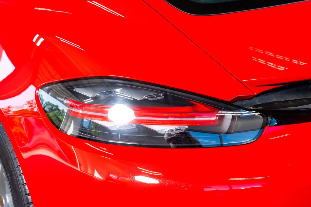 Used 2019 Porsche 718 Cayman RWD image 18