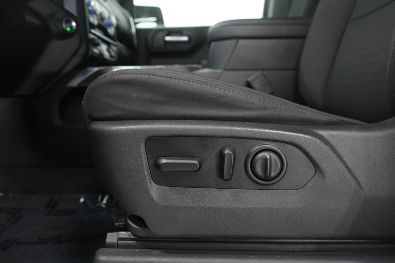 Used 2019 GMC Sierra 1500 Elevation image 22