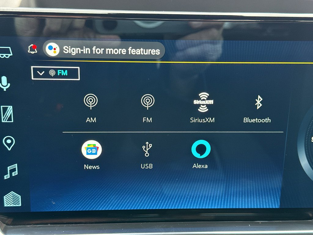 Used 2025 Chevrolet Silverado 1500 LT AWD/4WD image 31