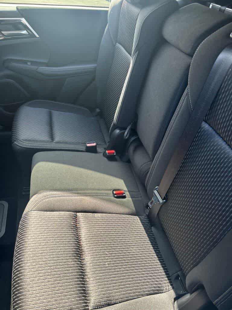 Used 2025 Mitsubishi Outlander ES AWD/4WD image 6
