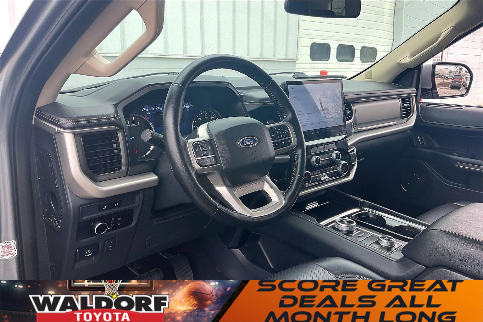 Used 2024 Ford Expedition XLT image 18