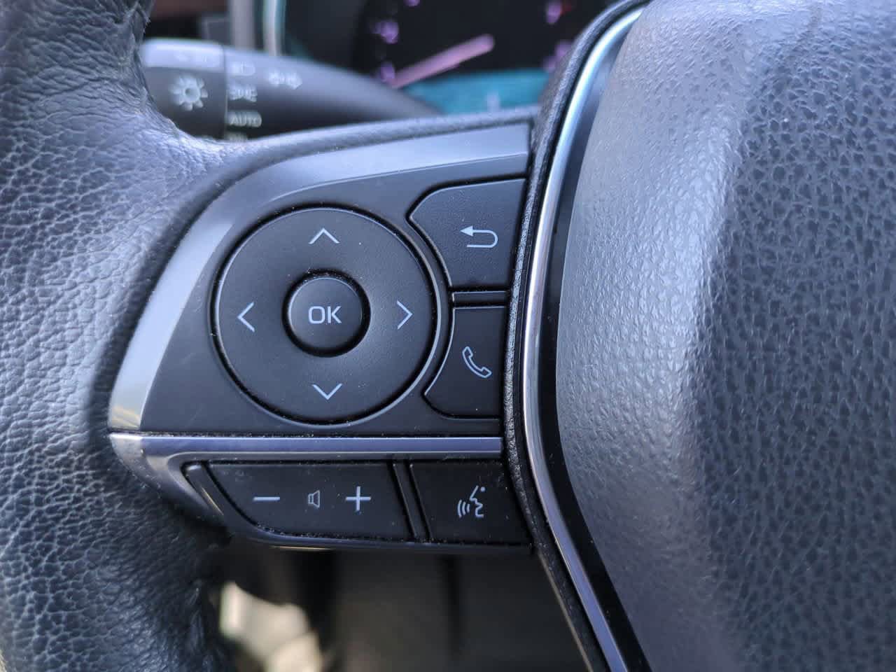 Used 2021 Toyota Avalon XLE FWD image 23