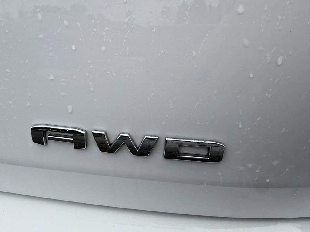 Used 2023 GMC Terrain SLE w/ Driver Convenience Package AWD/4WD image 9