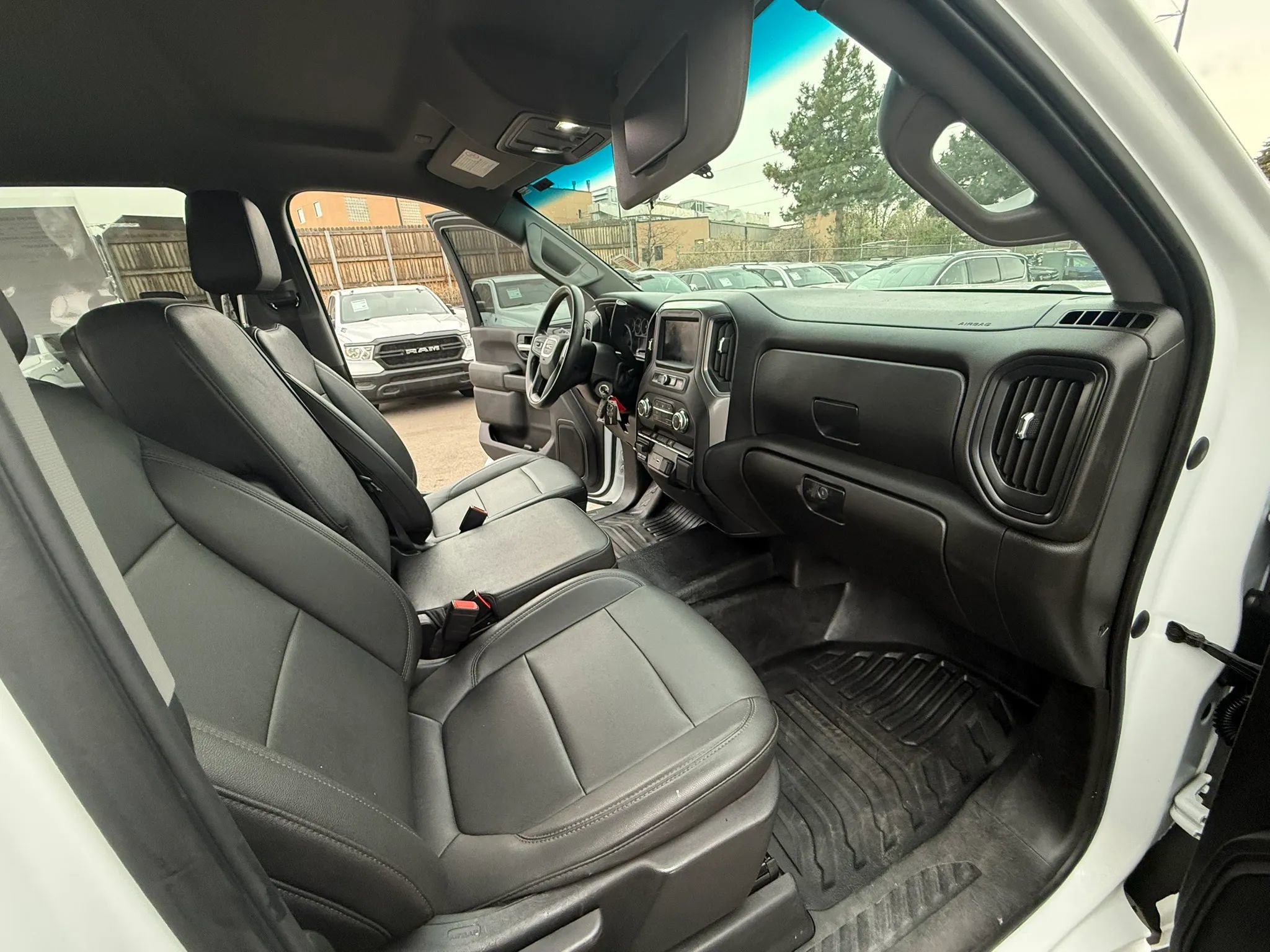 Used 2023 GMC Sierra 2500 Pro w/ Convenience Package image 26