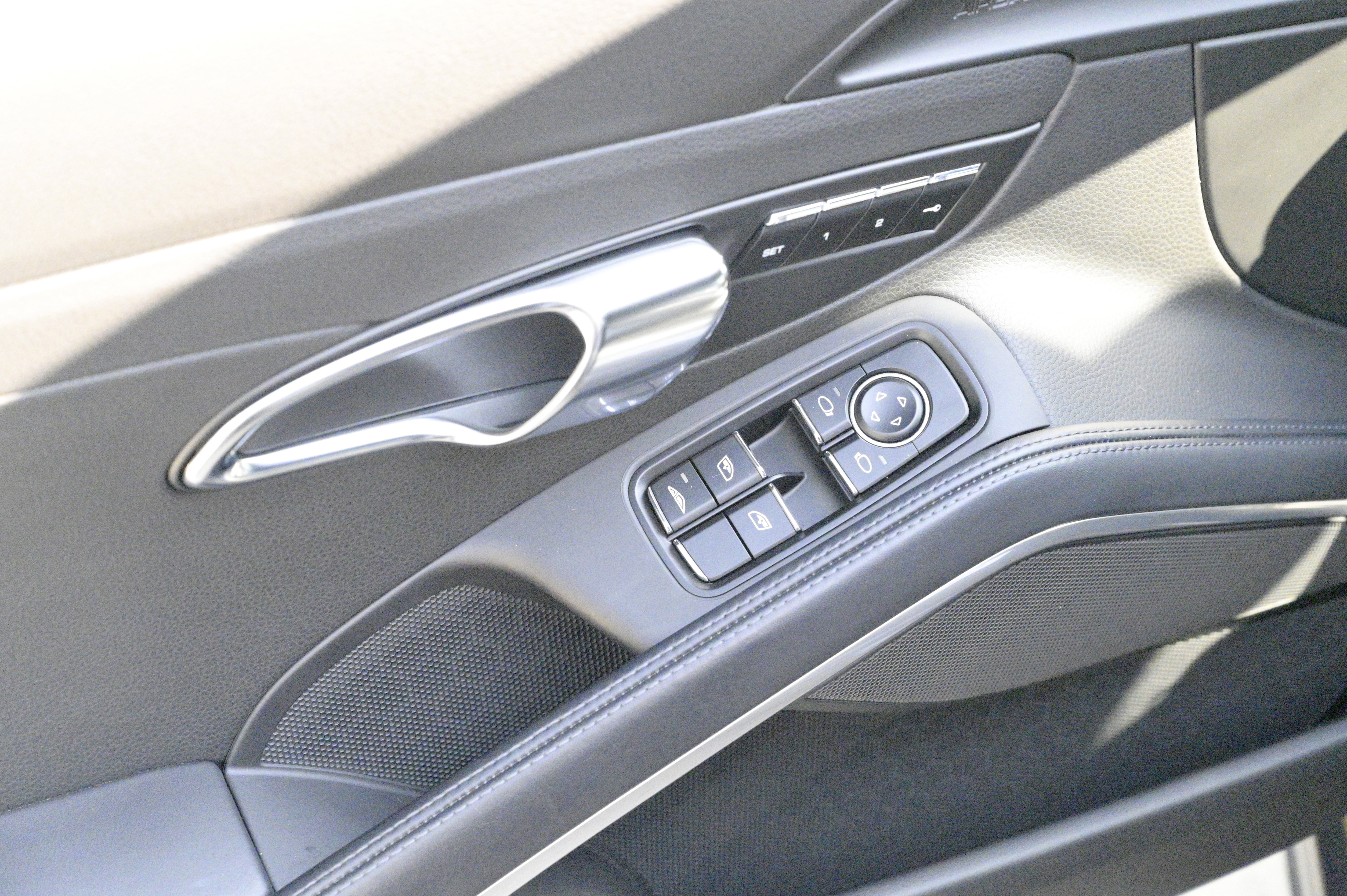 Used 2016 Porsche 911 Carrera 4 image 17