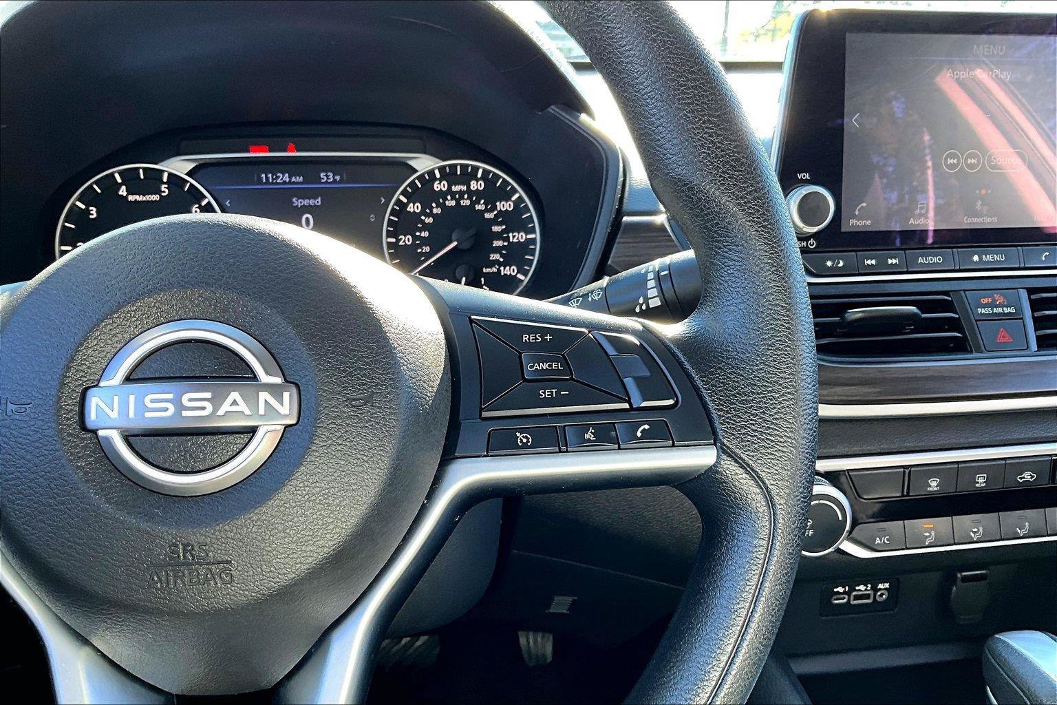 Used 2025 Nissan Altima 2.5 SV FWD image 13