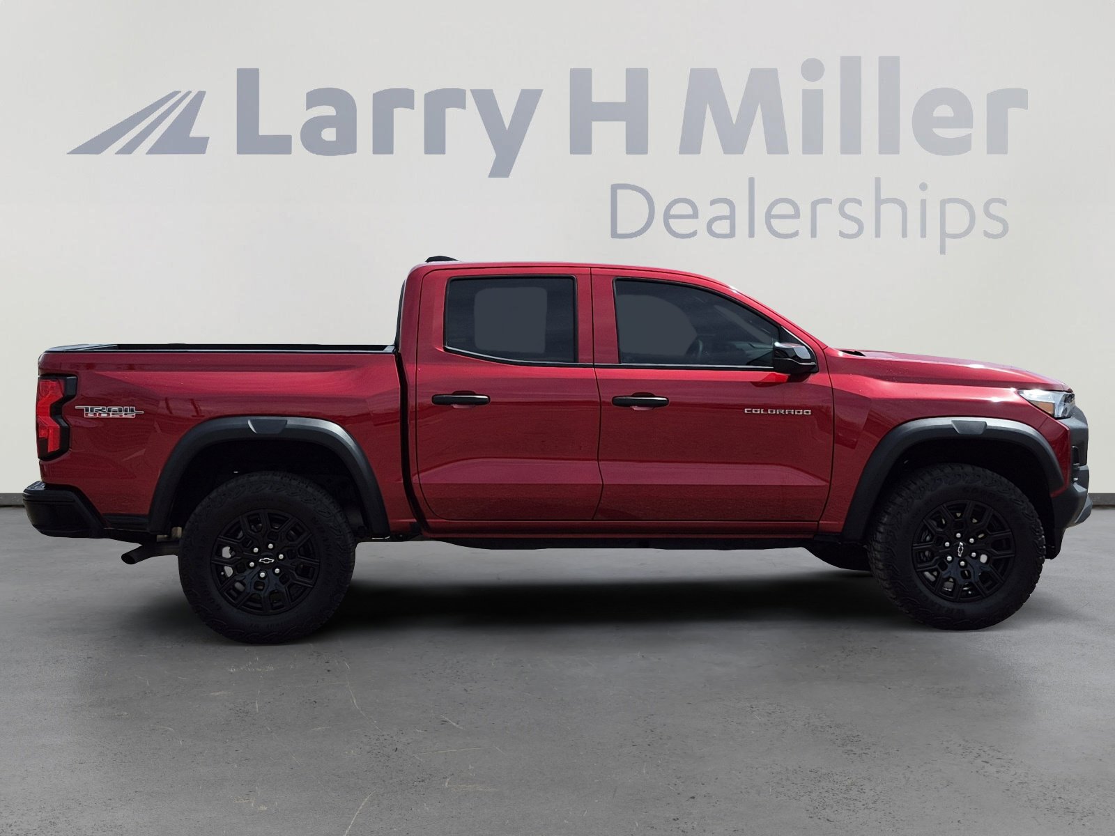 Used 2024 Chevrolet Colorado Trail Boss w/ Advanced Trailering Package image 6