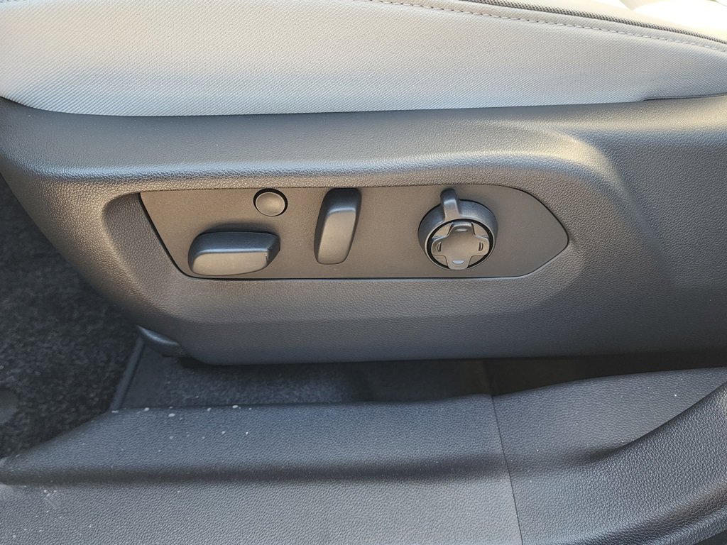 New 2026 Buick Envision Avenir image 18