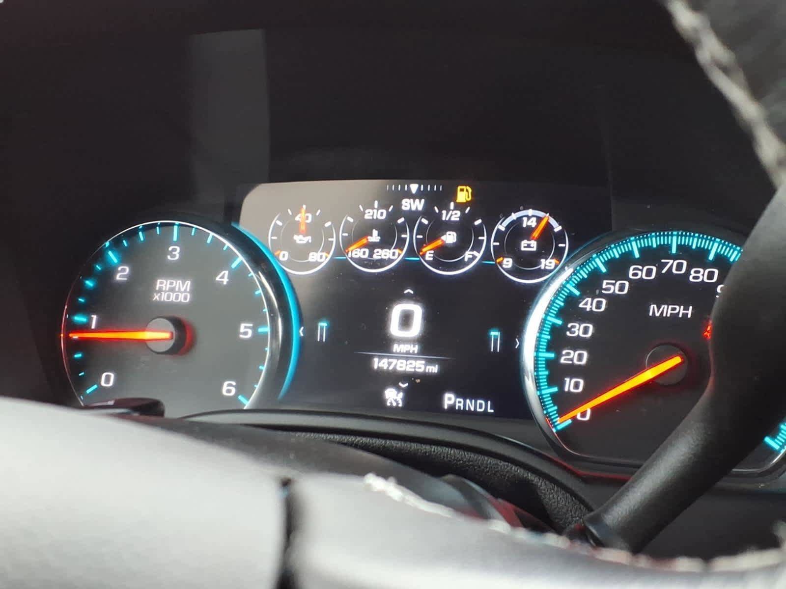 Used 2018 Chevrolet Suburban Premier AWD/4WD image 17