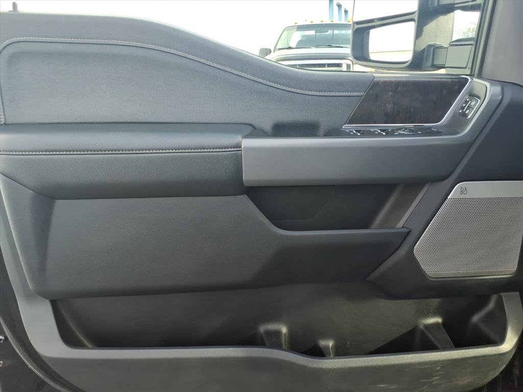 Certified 2023 Ford F250 Lariat w/ Sport Appearance Package image 11